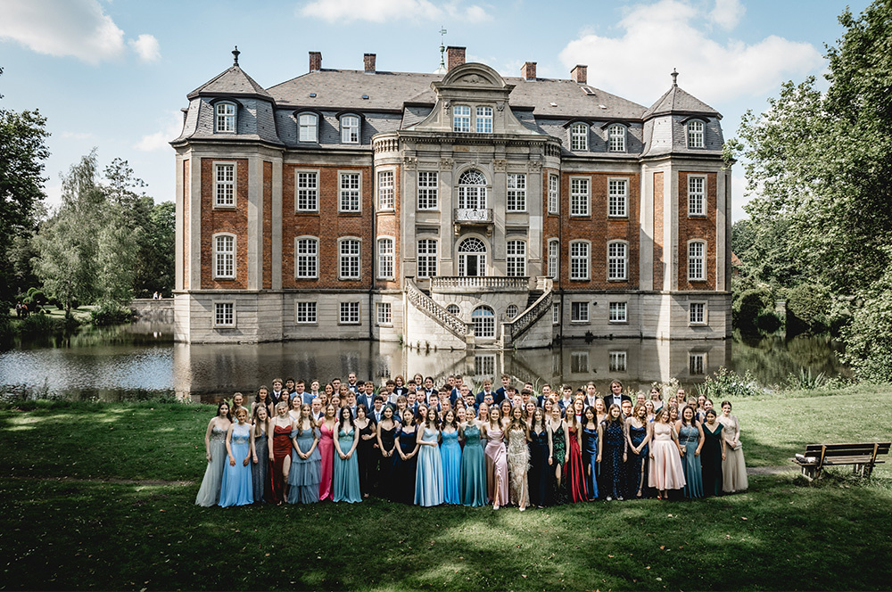 1_Gruppenbild Abiturientia 2024