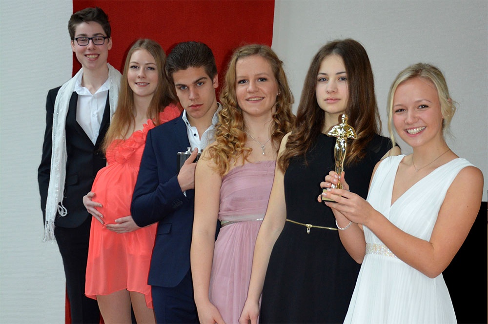 NoBusinessLikeShowbusiness