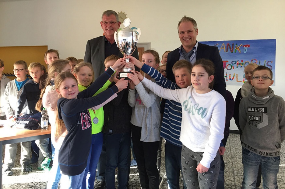 Pokaluebergabe Waldlauf